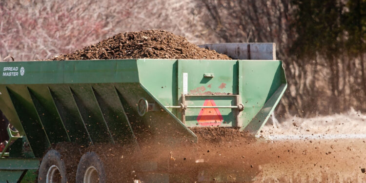 Manure spreader